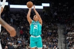 格威：在NBA阵容变化很常见 我们失去了三球&小乔 但也迎来新人